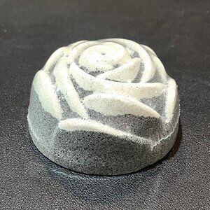 Anjou Bath Bomb Express your love Black Rose 3.5oz New Sealed